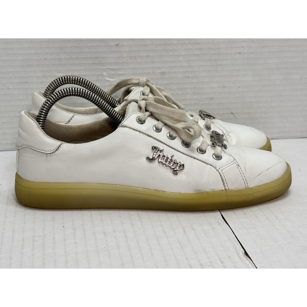 Juicy Couture Y2K Low Top Sneakers White‎ Gum Sole Charm Logo Women 6.5 Bling